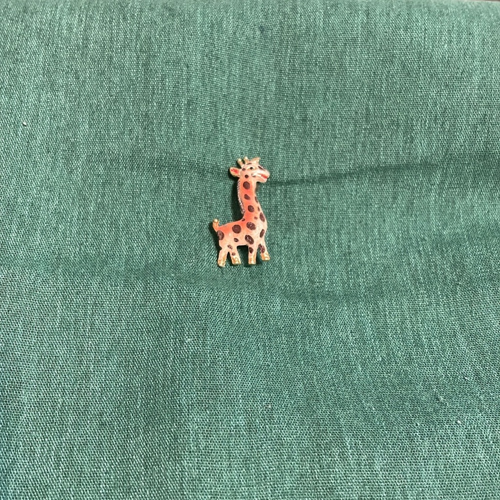 1960’s Vintage Giraffe pin